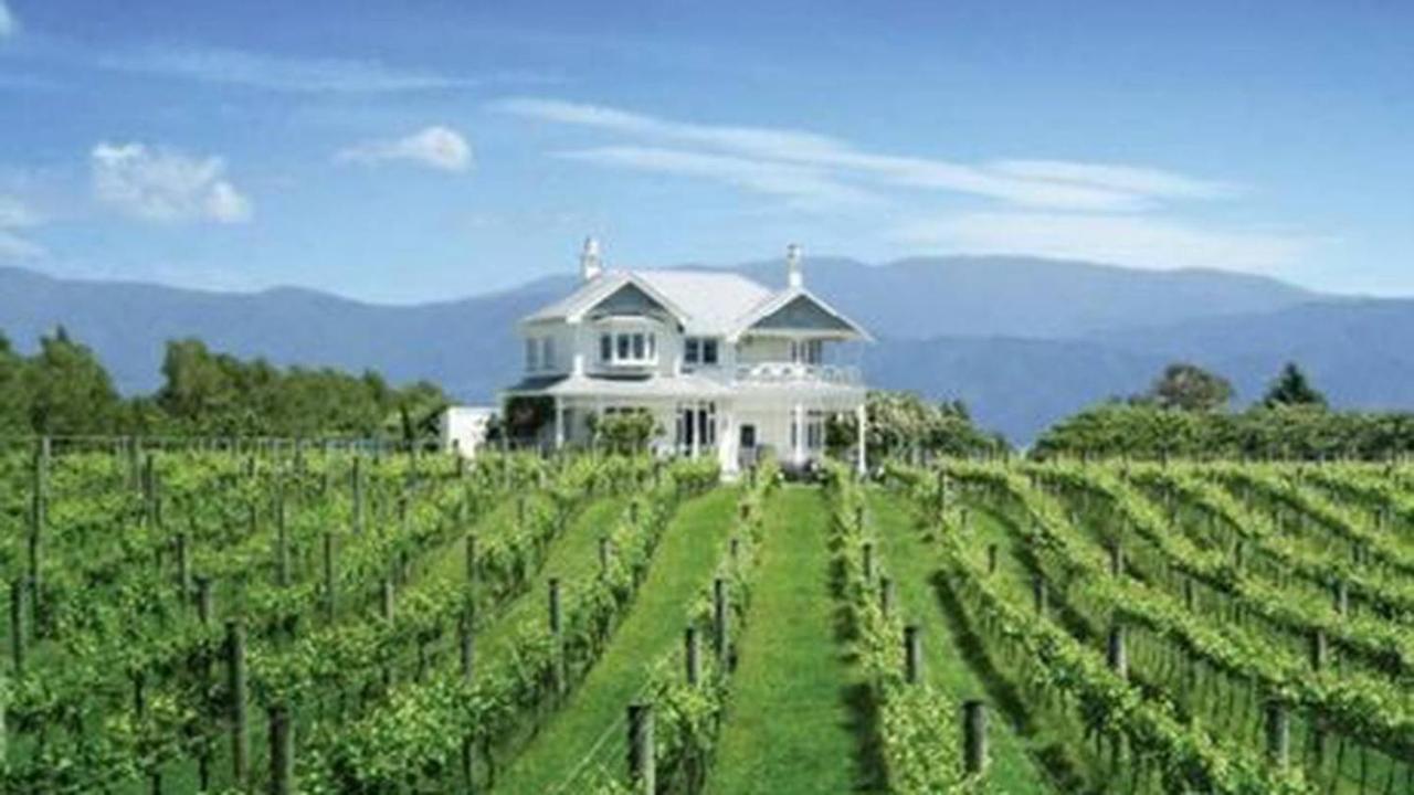 Vynfields Guest House Martinborough Exterior photo